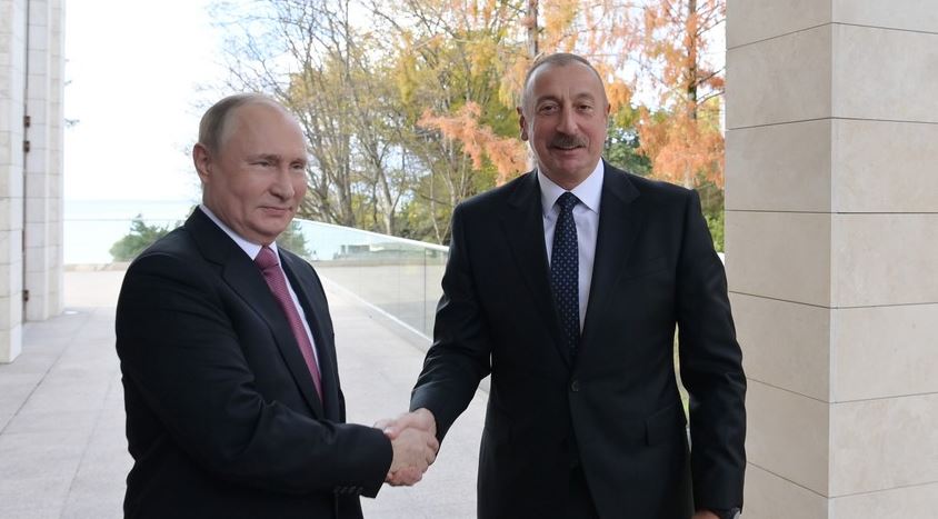 Vladimir Putin Azərbaycan Prezidentini Yeni il münasibətilə təbrik etdi