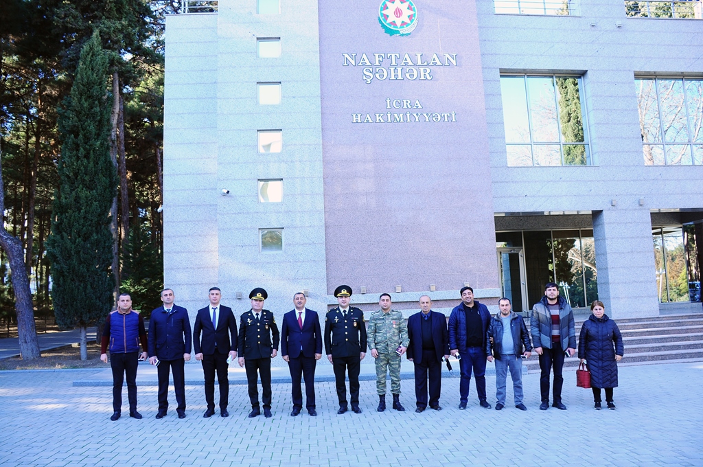 Şəhid ailələrinə, qazilərə və Vətən müharibəsi iştirakçılarına medallar təqdim olundu - FOTOLAR
