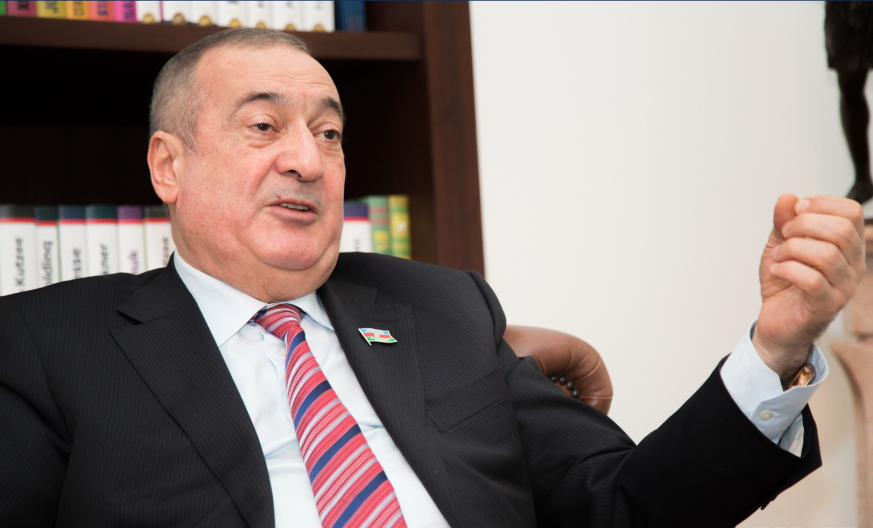 Deputat: “Lazım olmadığı halda 2-3 çörək alırlar, amma istifadə etmirlər”