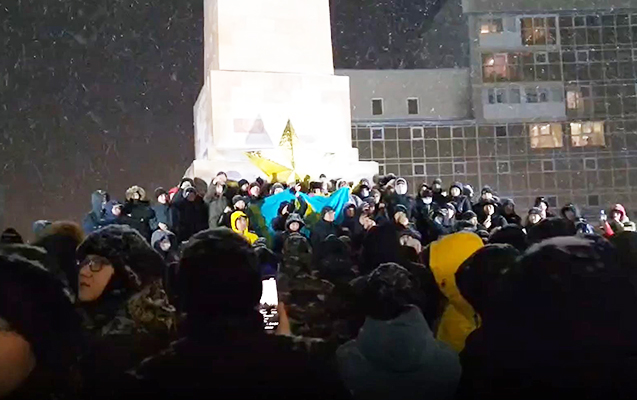 Qazaxıstanda fövqalədə vəziyyət elan edildi - Xalqla polis arasında qarşıdurma (VİDEO)