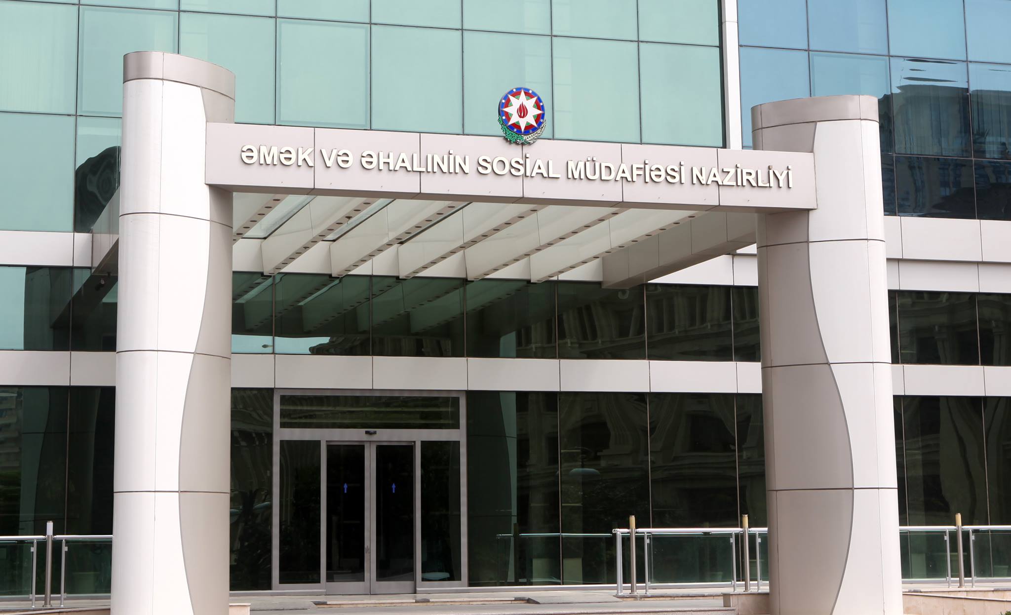 Nazirlik “Müharibə veteranı” adı, vəsiqəsi və təqaüdün necə veriləcəyini AÇIQLANDI