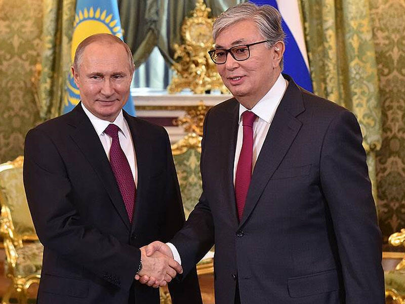 Putin Tokayev ilə telefonla danışdı
