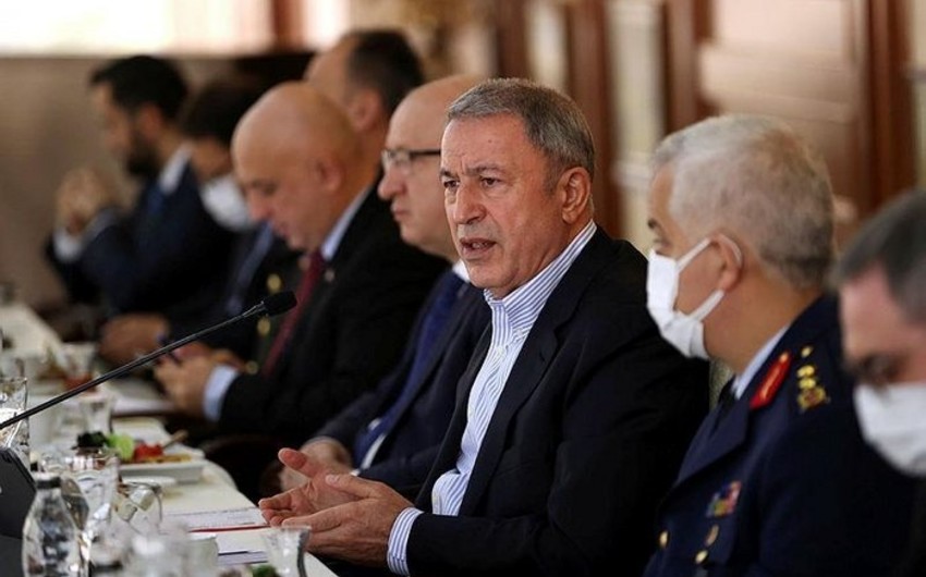 Hulusi Akar Ermənistan-Azərbaycan sərhədində atəşkəsin pozulmasından danışıb