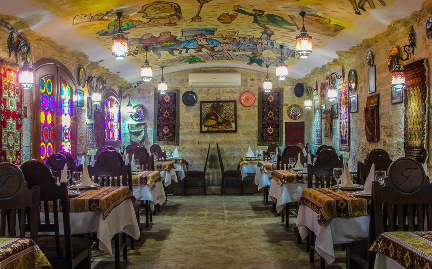 Bakıda tanınmış “Firuzə” restoranı cərimələndi