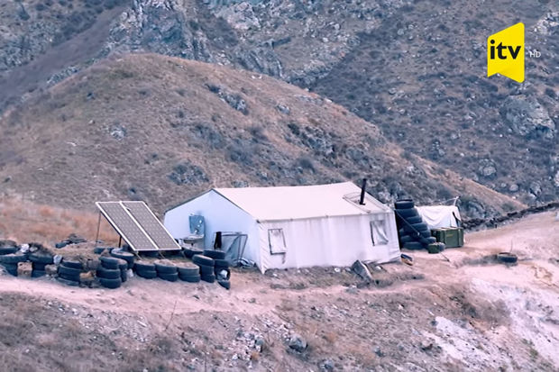 İTV-nin çəkiliş qrupu Zəngəzur mahalı yaxınlığında düşmənlə üz-üzə - VİDEO