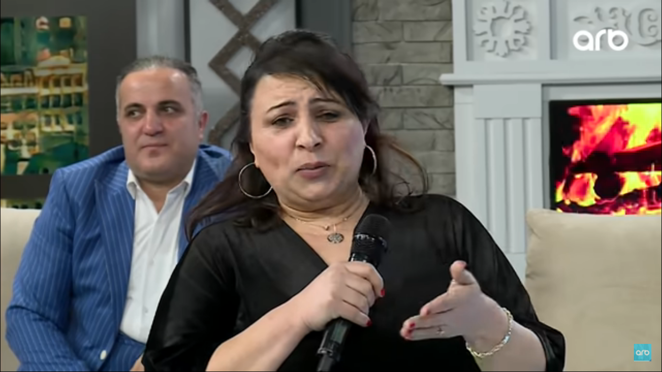 Toydakı ifası ilə məşhurlaşan xadimə efirə çıxdı - VİDEO