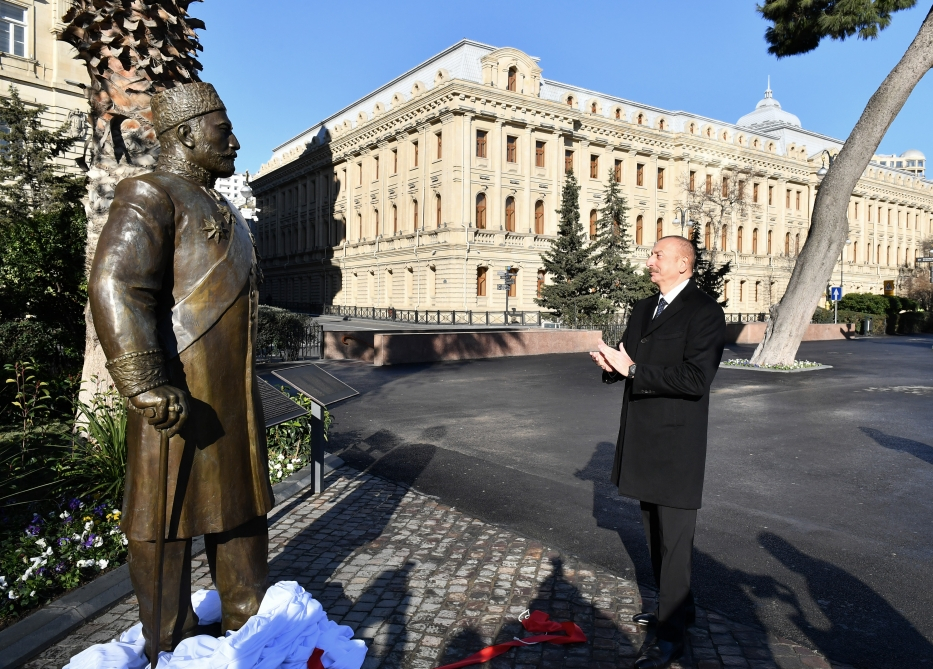Hacı Zeynalabdin Tağıyevin Bakıda ucaldılan abidəsinin açılışı oldu - FOTOLAR