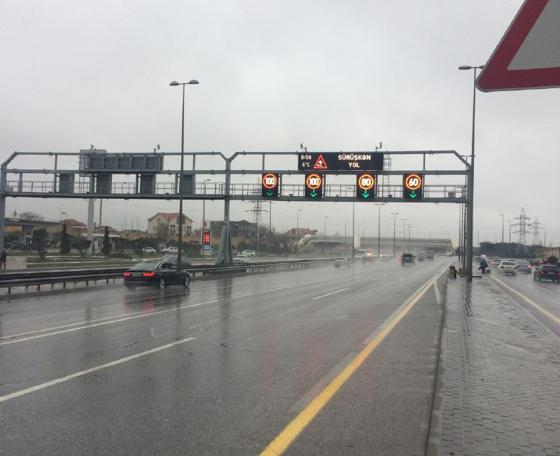 Bakıda bu yollarda sürət həddi endirildi - RƏSMİ
