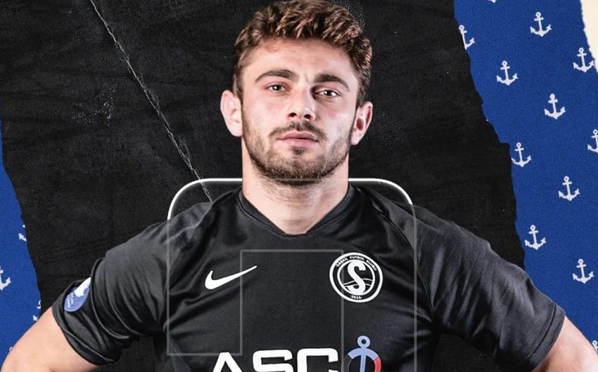 "Olimpiakos"a keçəcəyi bildirilən futbolçu "Səbail"lə müqaviləni yeniləyib