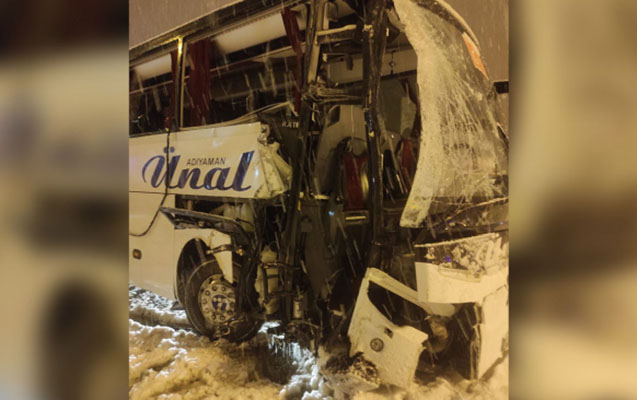 Türkiyədə daha bir ağır qəza, 30 nəfər yaralandı - FOTO