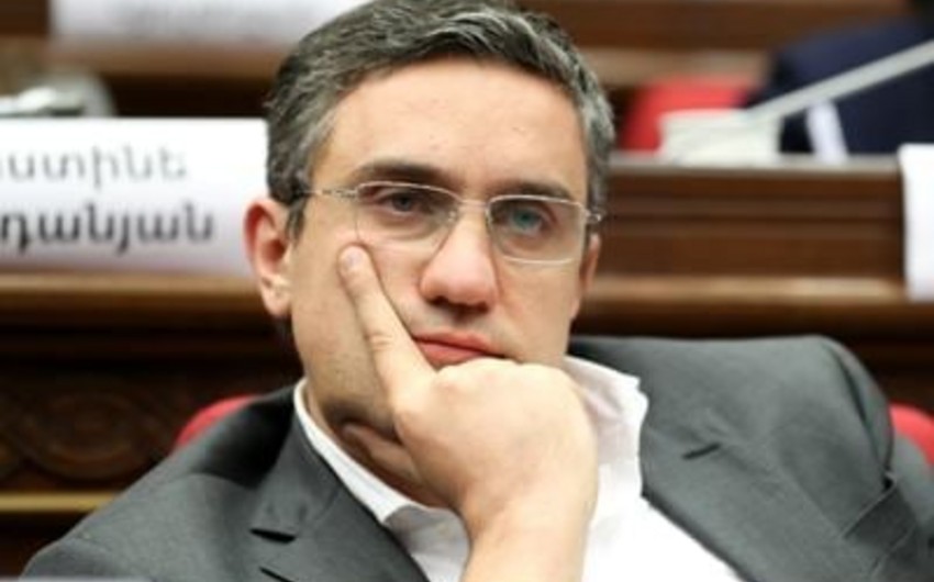 "Prezident ölkədən kənarda istefa verib" - Ermənistan qarışır