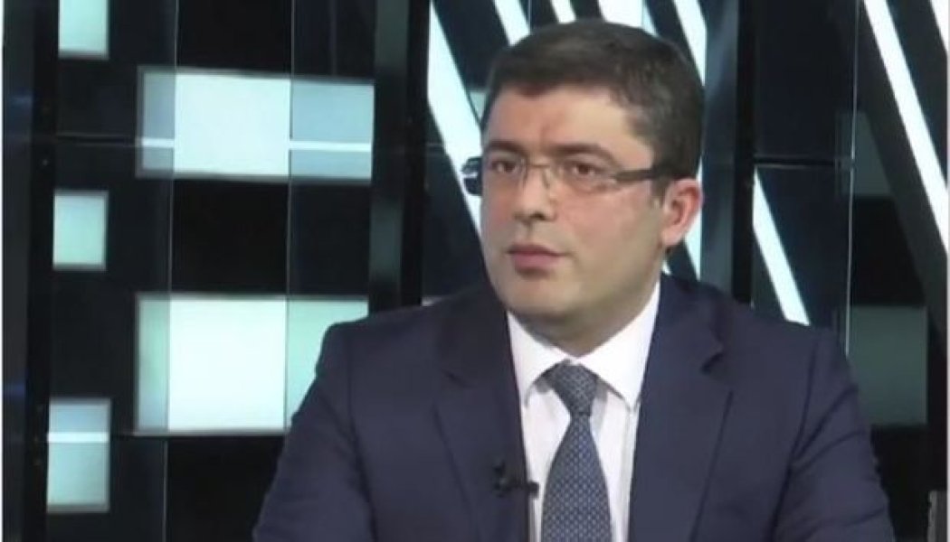 "Jurnalistlər məlumatlarla təmin edilməlidir" - Əhməd İsmayılov
