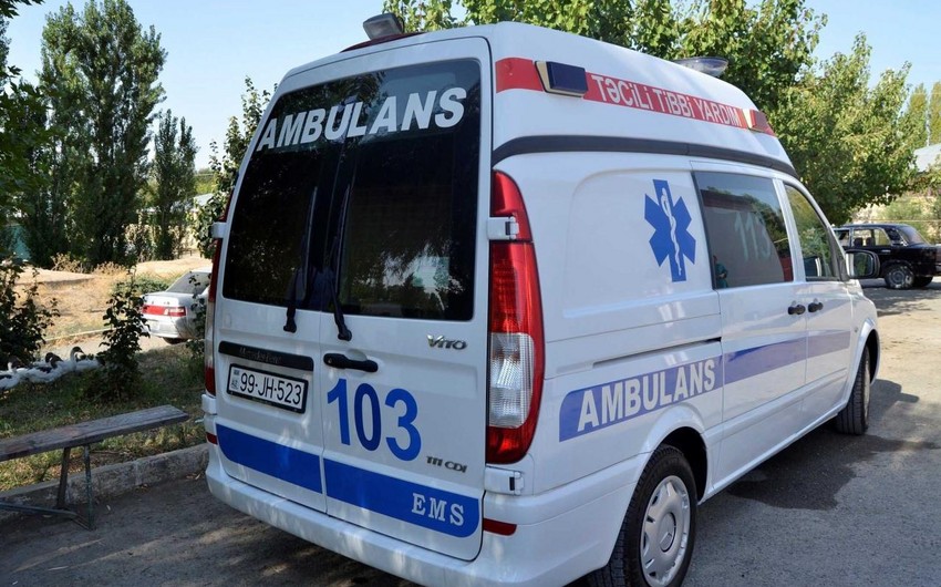 Bakıda sərnişin avtobusu yeniyetmə qızı vurdu