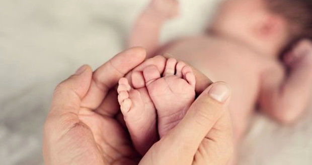 Bakıda koronavirusa yoluxan iki hamilə qadından biri üçəm, digəri dördəm dünyaya gətirdi