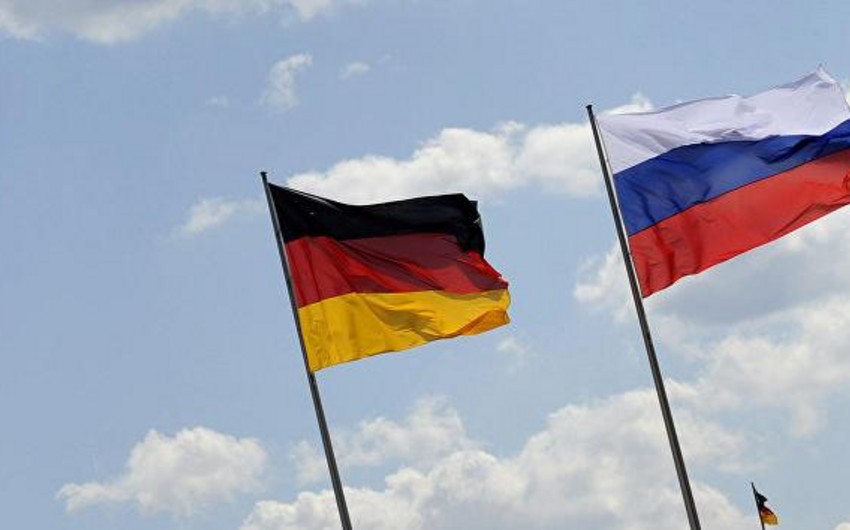 Almaniya kansleri Putinlə görüşəcək