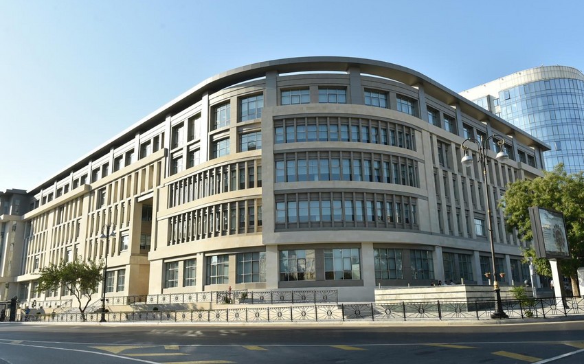 Bakıda daha iki məktəb koronavirusa görə bağlandı