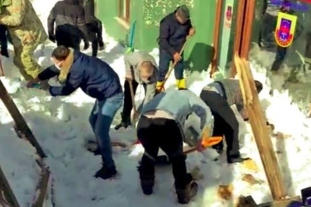Antalyada hotelin damı çökdü: Turistlər dağıntılar altında qaldı - VİDEO