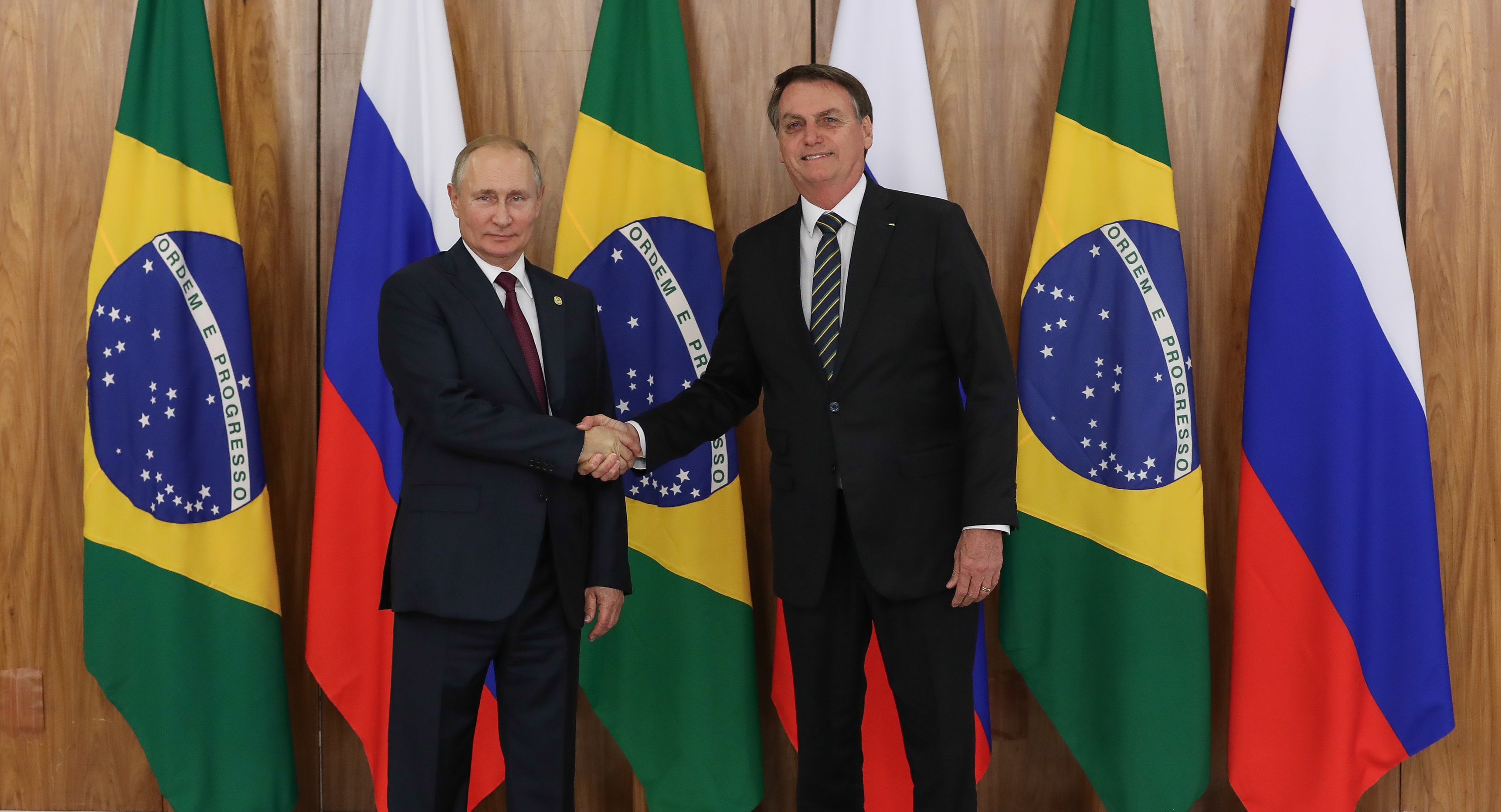 Putinlə görüşə bilmək üçün 5 dəfə testdən keçməsi tələb edildi