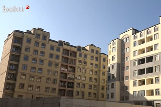 Masazırdakı bu binanın sakinləri problem içində “üzür” – VİDEO