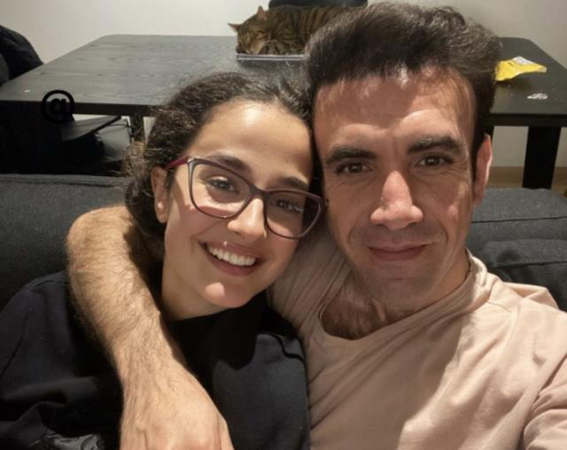 Özündən 14 yaş kiçik sevgilisindən ayrıldı