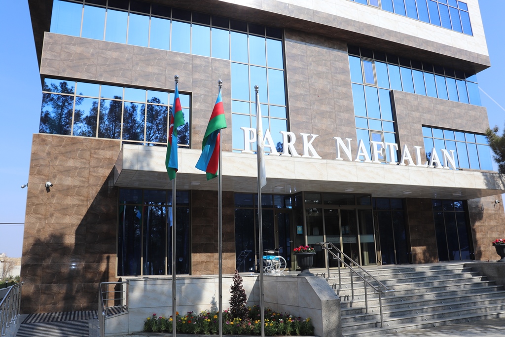 Naftalanda yeni otel kompleksinin açılışı olub - FOTOLAR