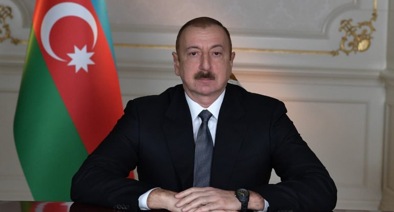 İlham Əliyev Polşa dövlət başçısını təbrik etdi