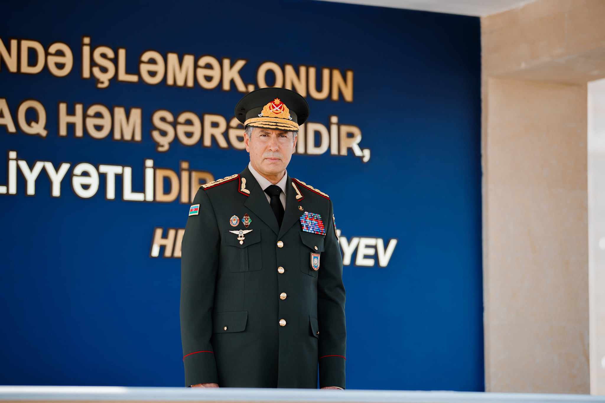 Vilayət Eyvazov gecə klublarına görə işdən çıxarılan rəislə bağlı əmr imzaladı - FOTO