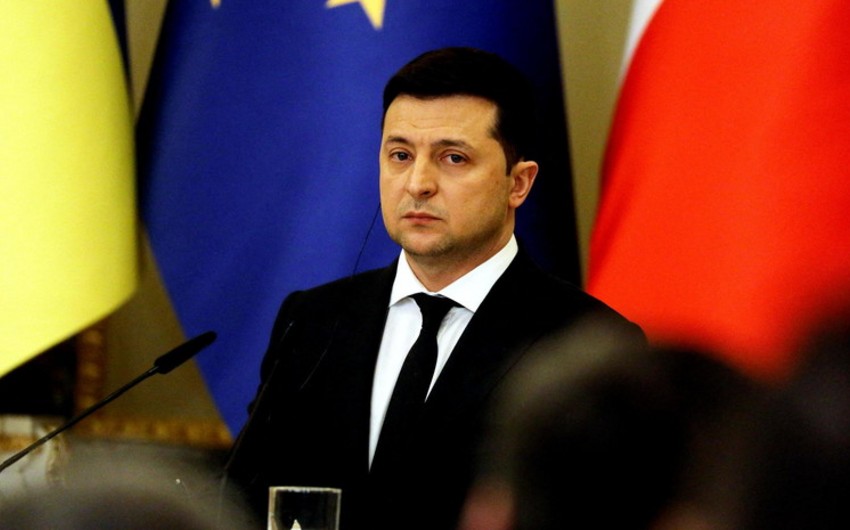 Zelenski təcili müşavirə keçirdi