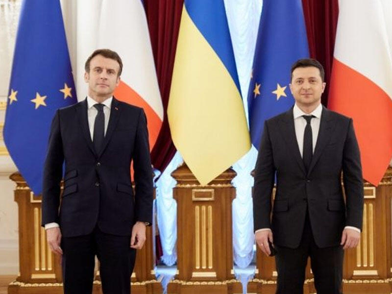 Makron Zelenskiyə zəng etdi