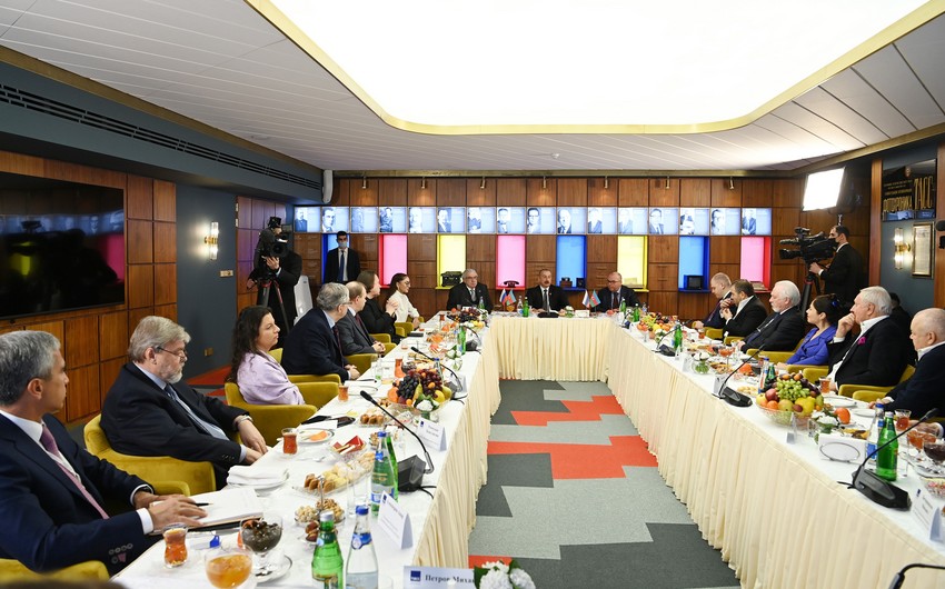 Prezident: "Bizdə etnik prinsipə görə ölkəyə girişə qadağa yoxdur"