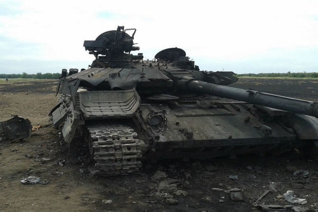 Rusiyanın iki tankı və bir piyada döyüş maşını məhv edilib - FOTO