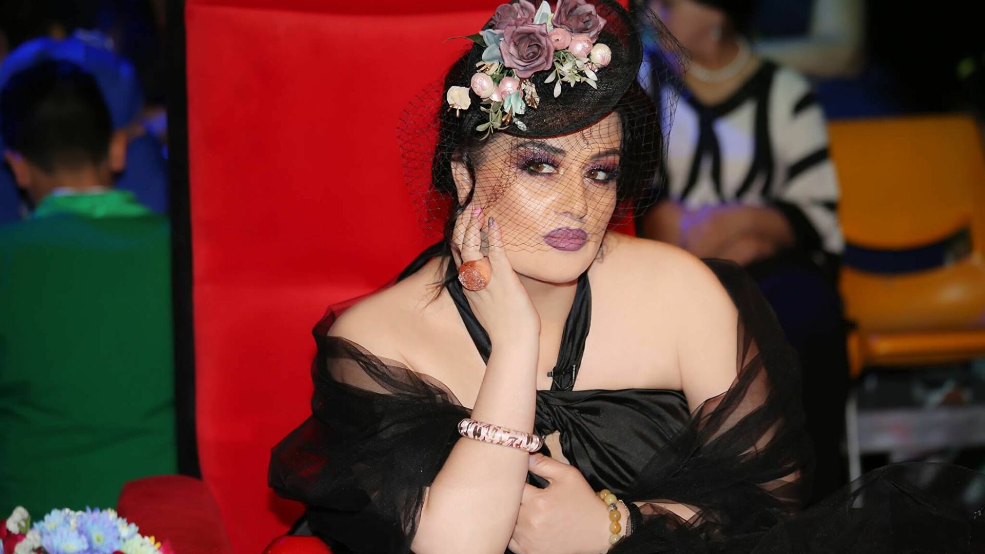 "Övladları üçün yaşayan insanlar mənən kasıb insanlardı" - Elza
