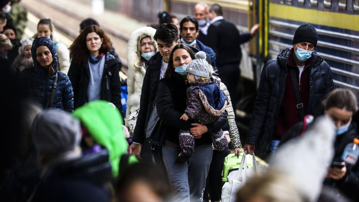 Müharibə başlayandan 1,2 milyon ukraynalı ölkədən gedib