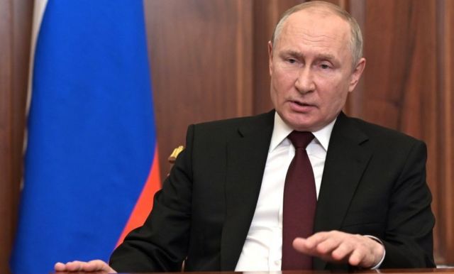Putin: Bu sanksiyalar müharibə elanına bənzəyir