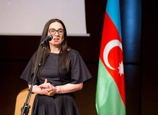 Prezident Raquf Orucovun xanımını təltif etdi
