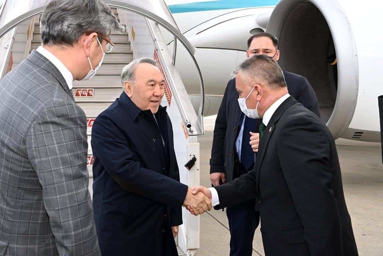 Nazarbayev Antalyaya gəldi: Ərdoğan dəvət edib