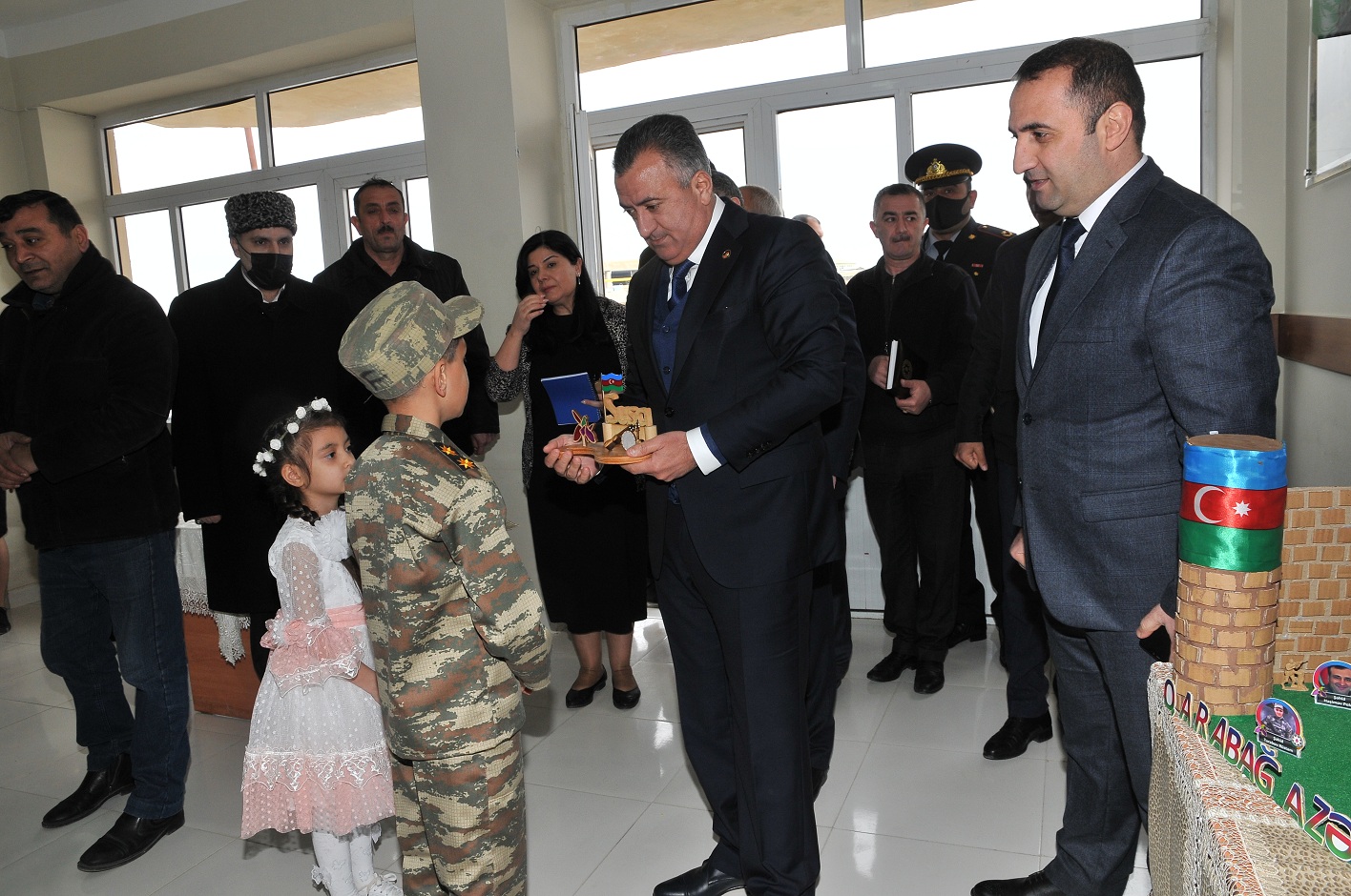 Abdin Fərzəliyev Güzdək qəsəbə sakinləri və şəhid ailələri ilə görüşdü - FOTOLAR