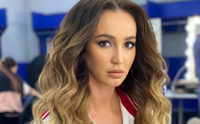 Rusiyanın məşhur aparıcısı "İnstagram" bağlandığı üçün ölkədən getdi - FOTO
