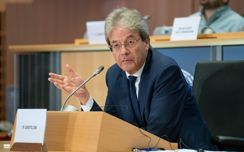 Avrokomissar: “Ukrayna xalqını silahla təmin etməliyik”