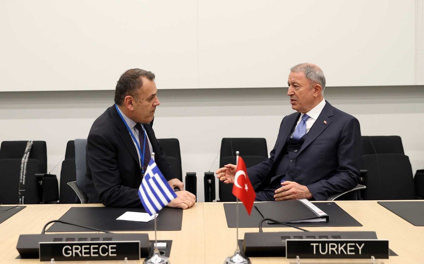 Hulusi Akar yunanıstanlı həmkarı ilə görüşdü