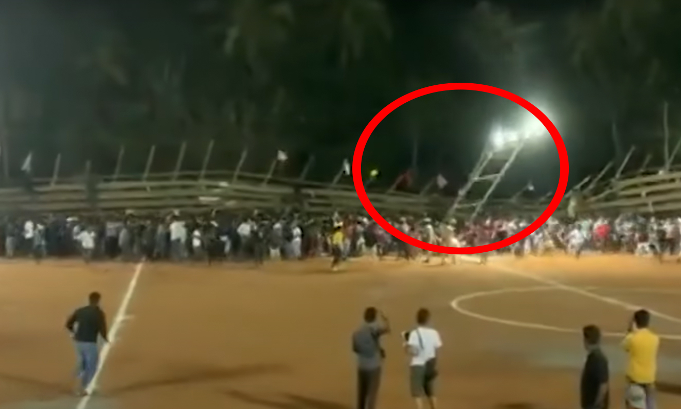 Futbol matçında faciə: Tribuna çöküb, 200-ə yaxın azarkeş xəsarət alıb - VİDEO