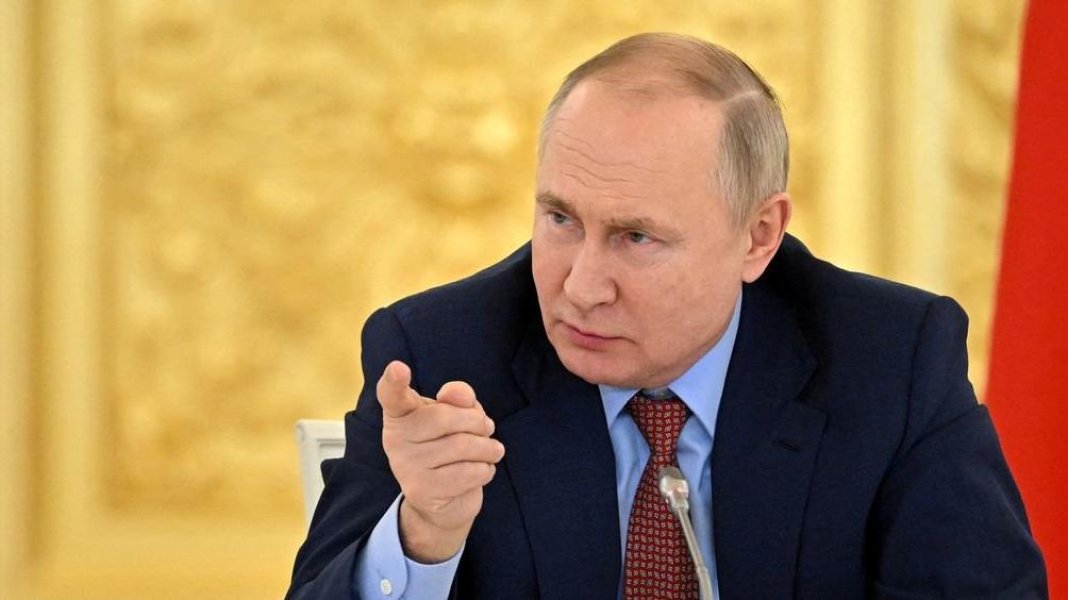 Putin Haftardan dəstək istədi