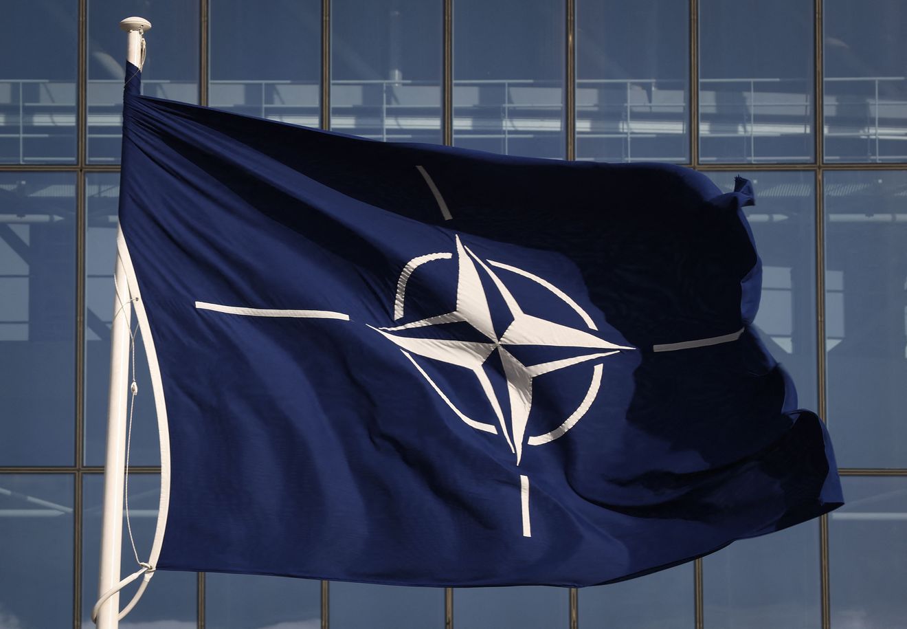 NATO Alyansın Şərq ölkələrinə əlavə qoşunlar göndərdi
