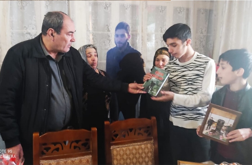 "Qələbə şəhidləri” evlərdə təqdim olundu