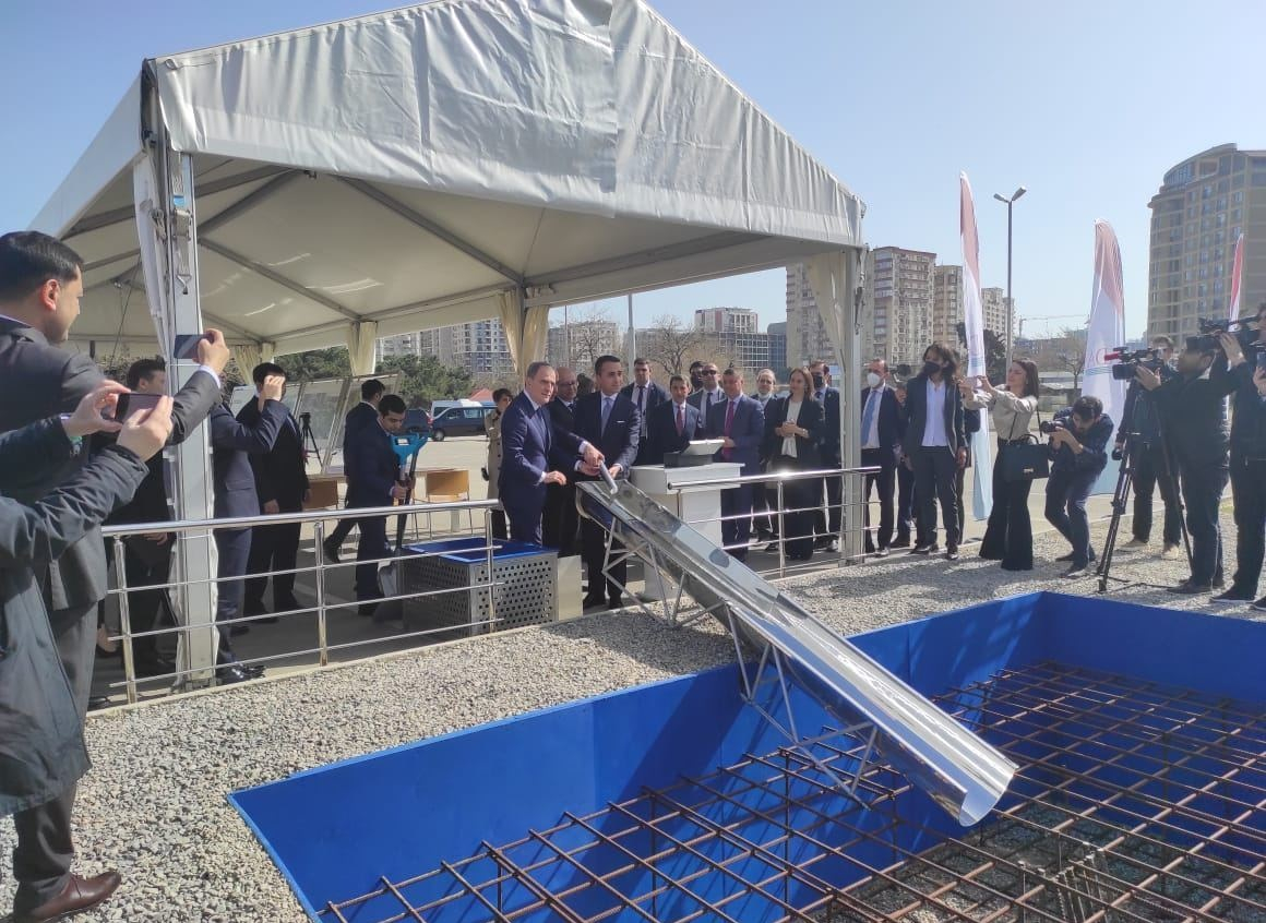 Bakıda İtaliya-Azərbaycan Universitetinin təməli qoyuldu