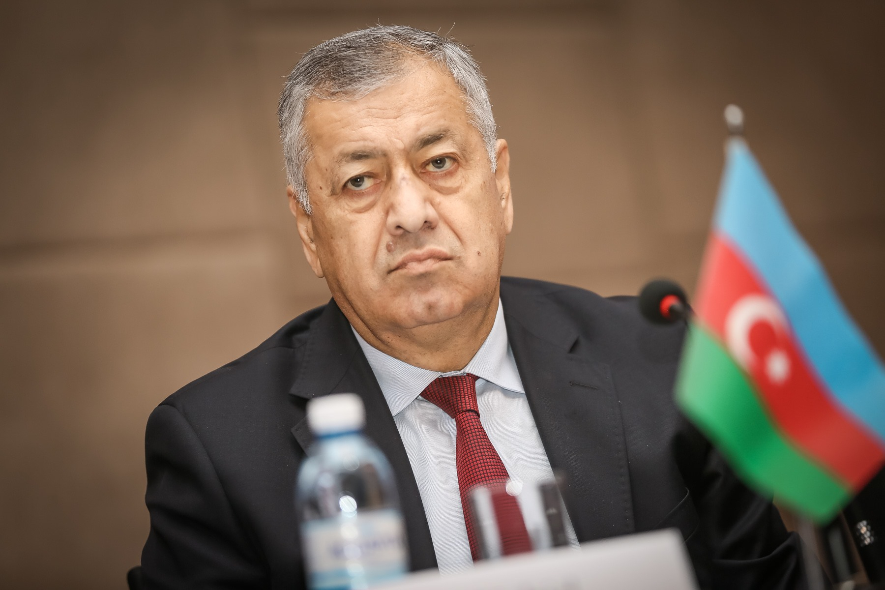Vahid Əhmədov: 'Qubada villaları var, gedəndə o yolu görmürlər