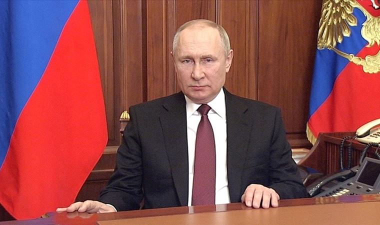 Putin: "Yavaş-yavaş dollar və avrodan uzaqlaşmaq lazımdır”