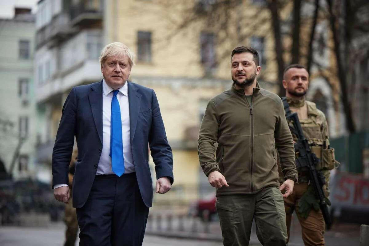 Boris Conson: Yaxın günlərdə Ukraynaya zirehli texnika veriləcək