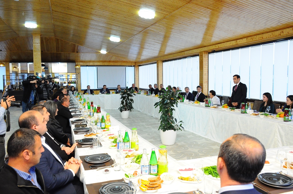Naftalanda iftar süfrəsi açılıb - FOTOLAR