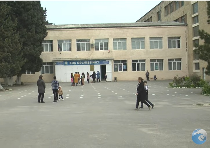 Azərbaycanda məktəbdə rüşvət qalmaqalı  - Direktorun şok səs yazısı - VİDEO